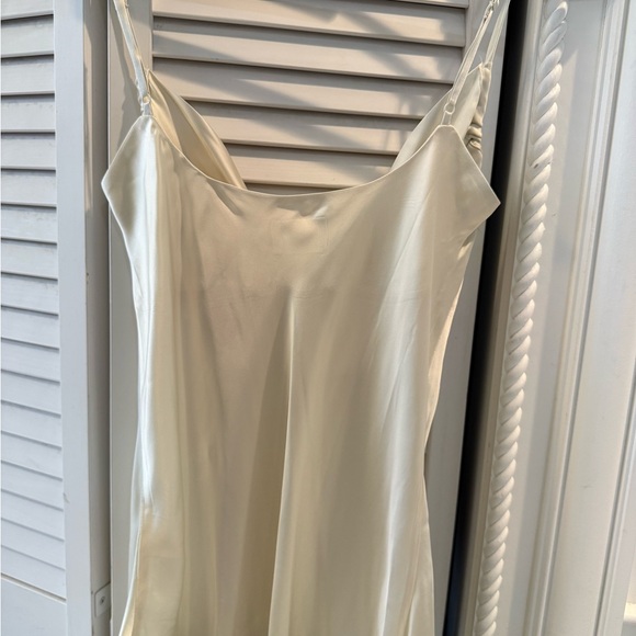 Aritzia Wilfred Allusion Camisole size
Small - Picture 4 of 7